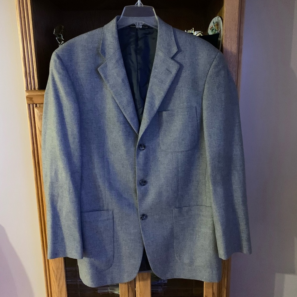 Men sport blazer with two front pockets